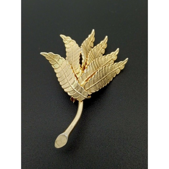 Vintage Marvella Leaf Leaves Brooch Pin Etched Design Gold Tone Metal Shiny! - Picture 9 of 12